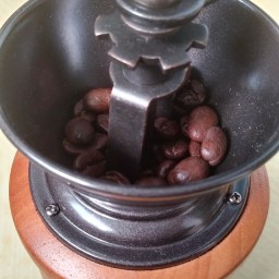 마음은 벌써 맛있는 딸기밭으로 | 봄날 아침 풍경