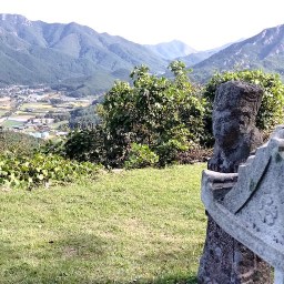 꽃들도 탐내는 천하명당 | 견훤산성 산행산책길